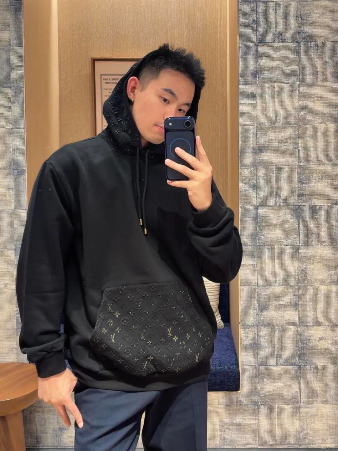 Louis Vuitton/Louis Vuitton presbyopic embossed hooded sweatshirt